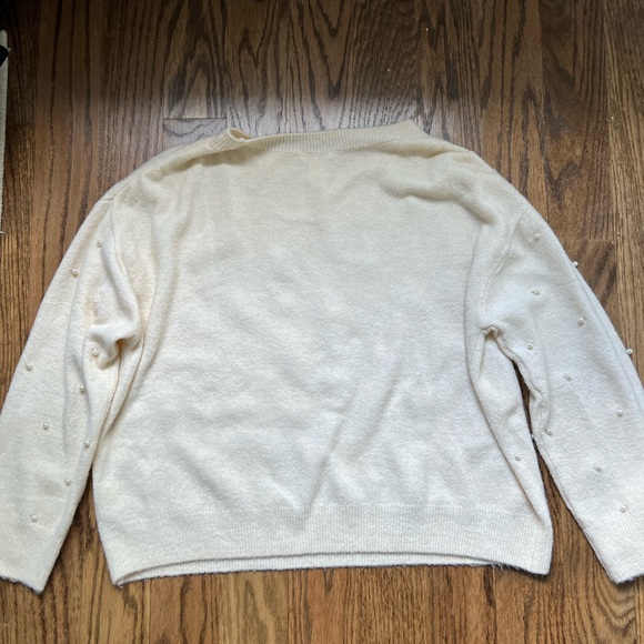 3D Pearl Sweater - Picture 3 of 3
